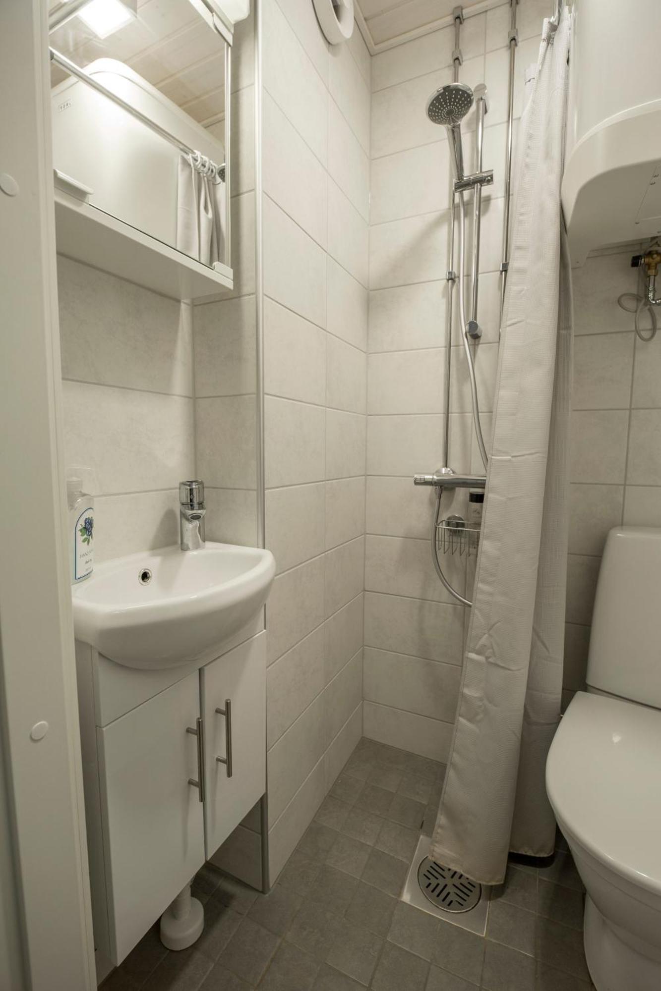 טמפרה A Lovely Apartment Near Railway Station And Arena. מראה חיצוני תמונה